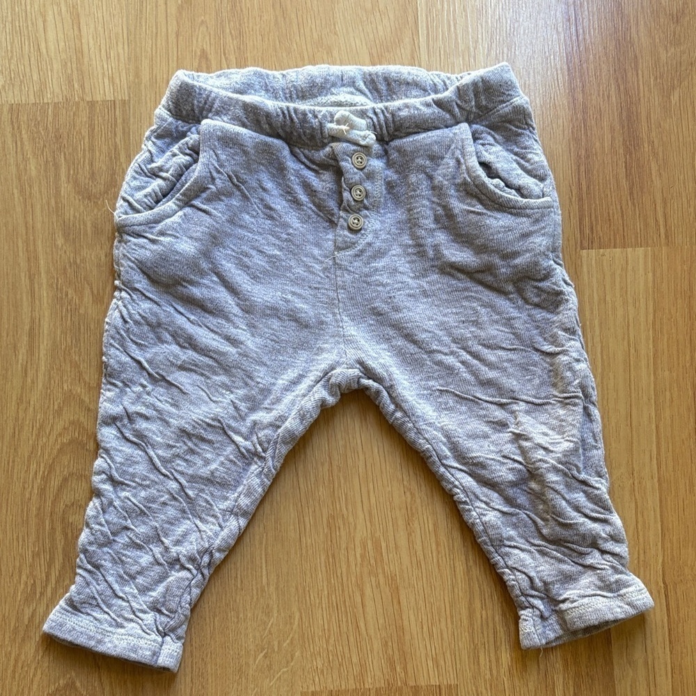 Zara baby pants size 12-18 light grey / maroon?